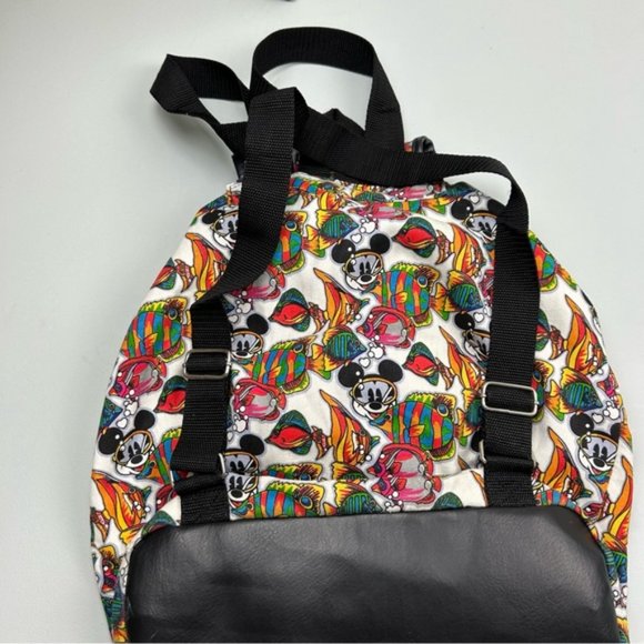 Disney Mickey & Minnie deep in love backpack main image 14